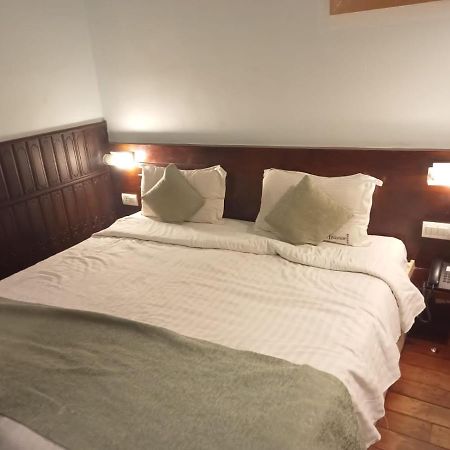 La Gabriell Beach Inn Калангут Экстерьер фото